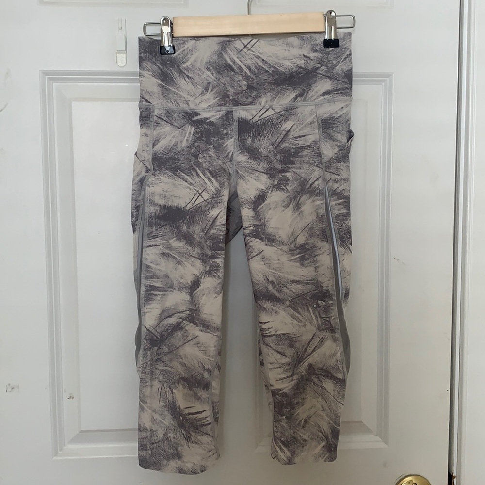 Lululemon Fast & Free Crop 19” Tropical